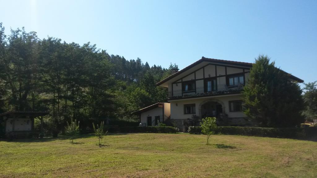 Casa Rural Ibarrondo Etxea Mungia Exteriör bild